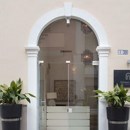 Palazzo Perla Bed & Breakfast กัลลีโปลี ภายนอก รูปภาพ