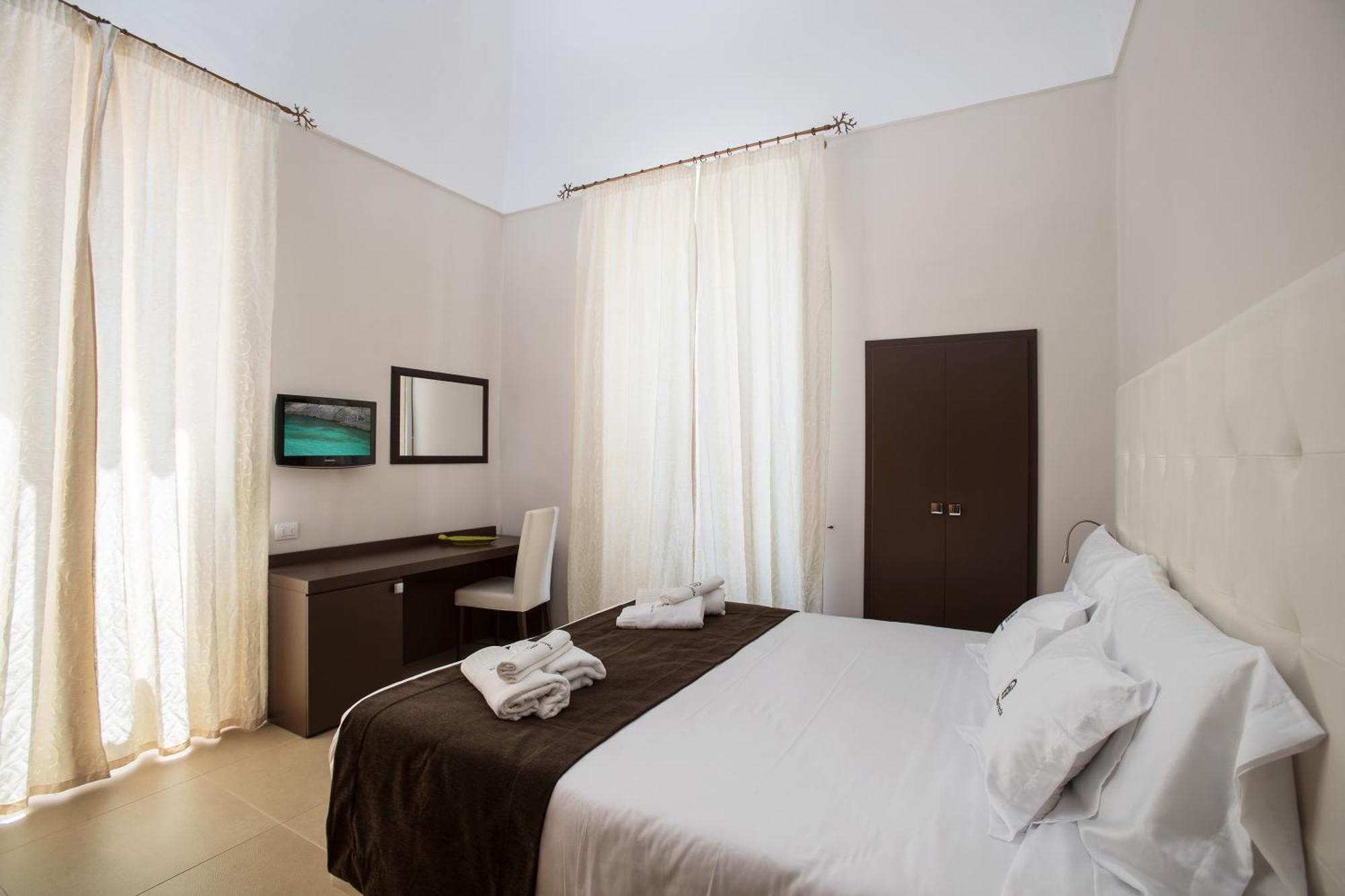 Palazzo Perla Bed & Breakfast กัลลีโปลี ห้อง รูปภาพ