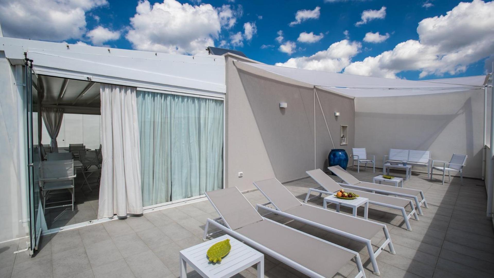 Palazzo Perla Bed & Breakfast กัลลีโปลี ภายนอก รูปภาพ