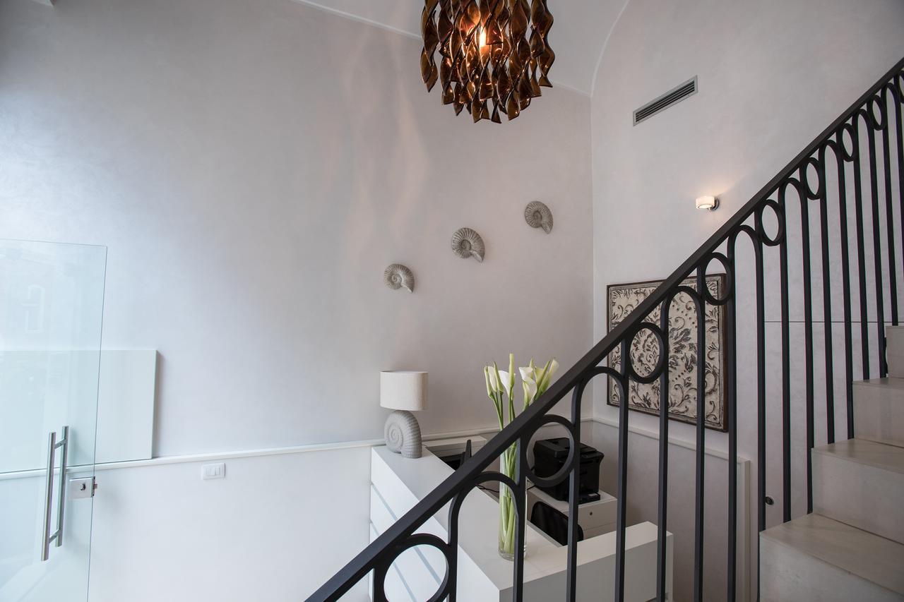 Palazzo Perla Bed & Breakfast กัลลีโปลี ภายนอก รูปภาพ