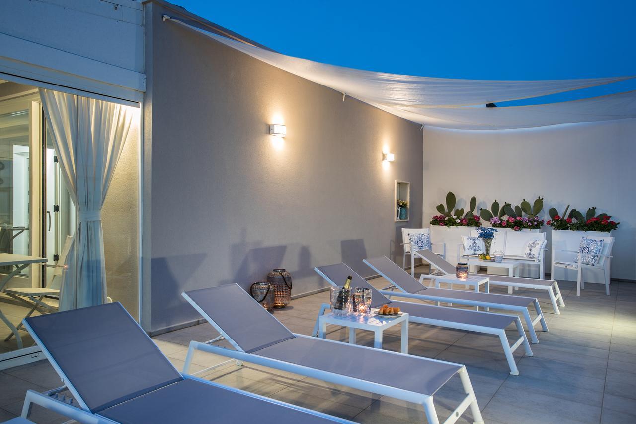Palazzo Perla Bed & Breakfast กัลลีโปลี ภายนอก รูปภาพ