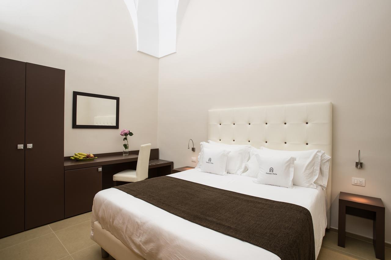 Palazzo Perla Bed & Breakfast กัลลีโปลี ภายนอก รูปภาพ