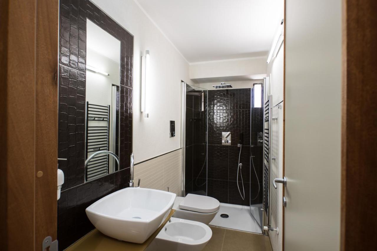 Palazzo Perla Bed & Breakfast กัลลีโปลี ภายนอก รูปภาพ